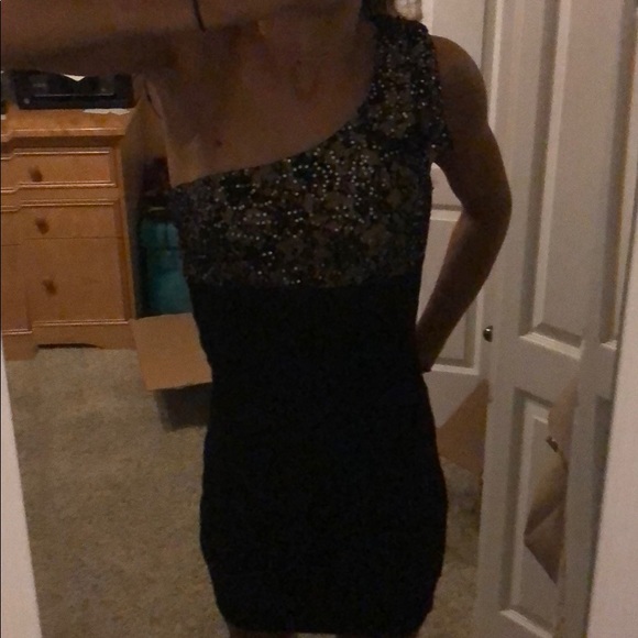 One shoulder dress - Picture 6 of 6